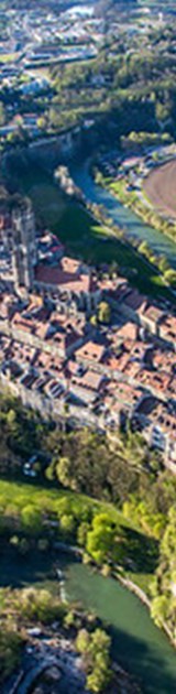 Vue aérienne de la ville de Fribourg © Laurent Sciboz